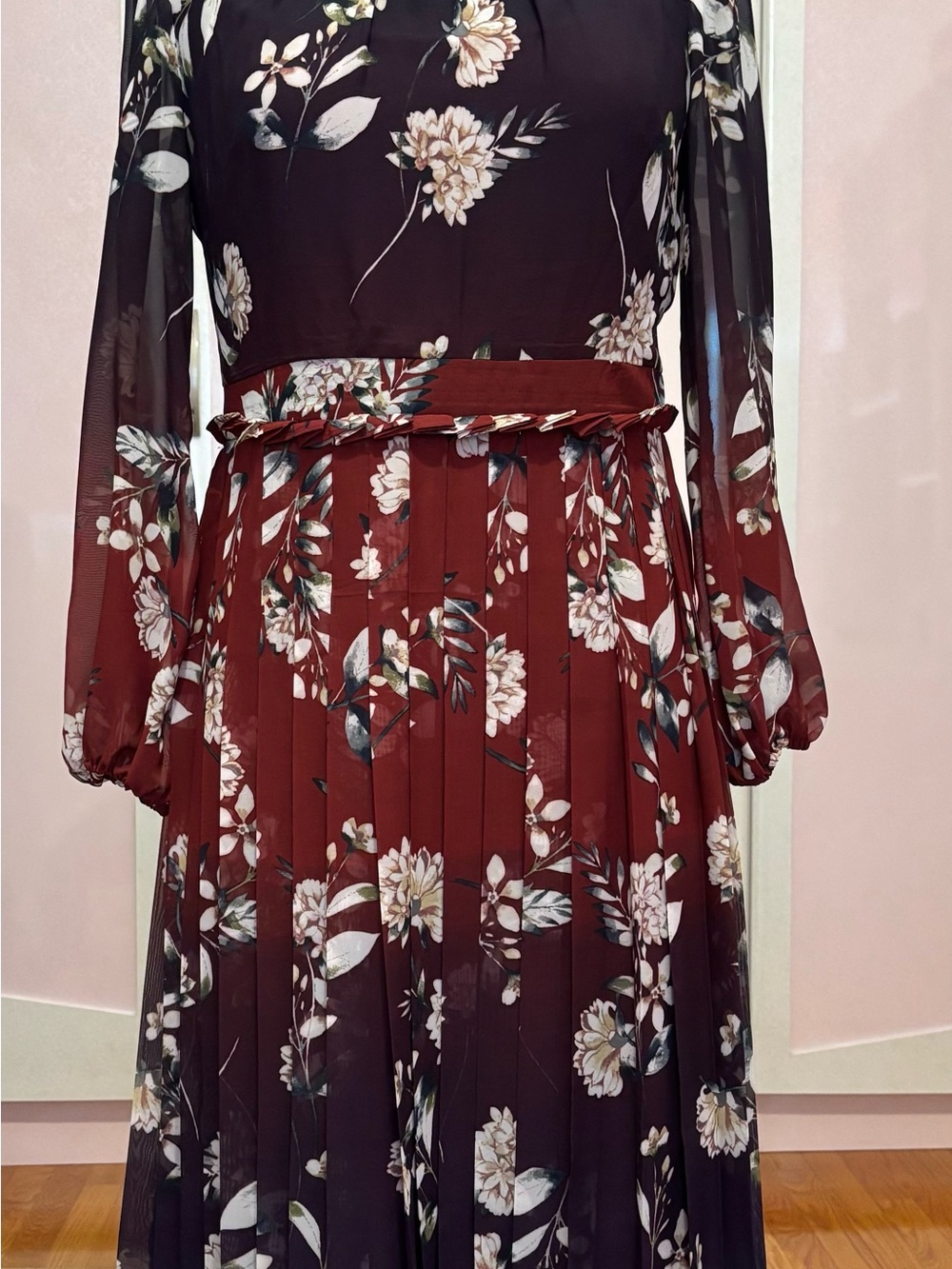 Floral Ombre Pleated Long-Sleeve Dress in Burgundy and Black